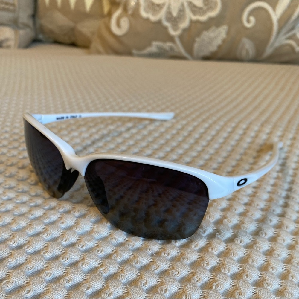 Oakley Unstoppable Polarized Women’s Sunglasses